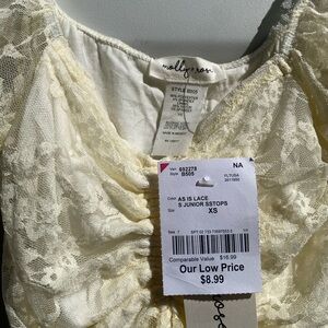Lace crop top NWT